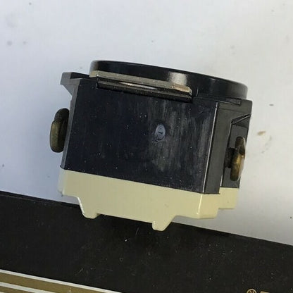LEVITON 2430 LOCKING RECEPTACLE 3-POLE 3PHASE 8