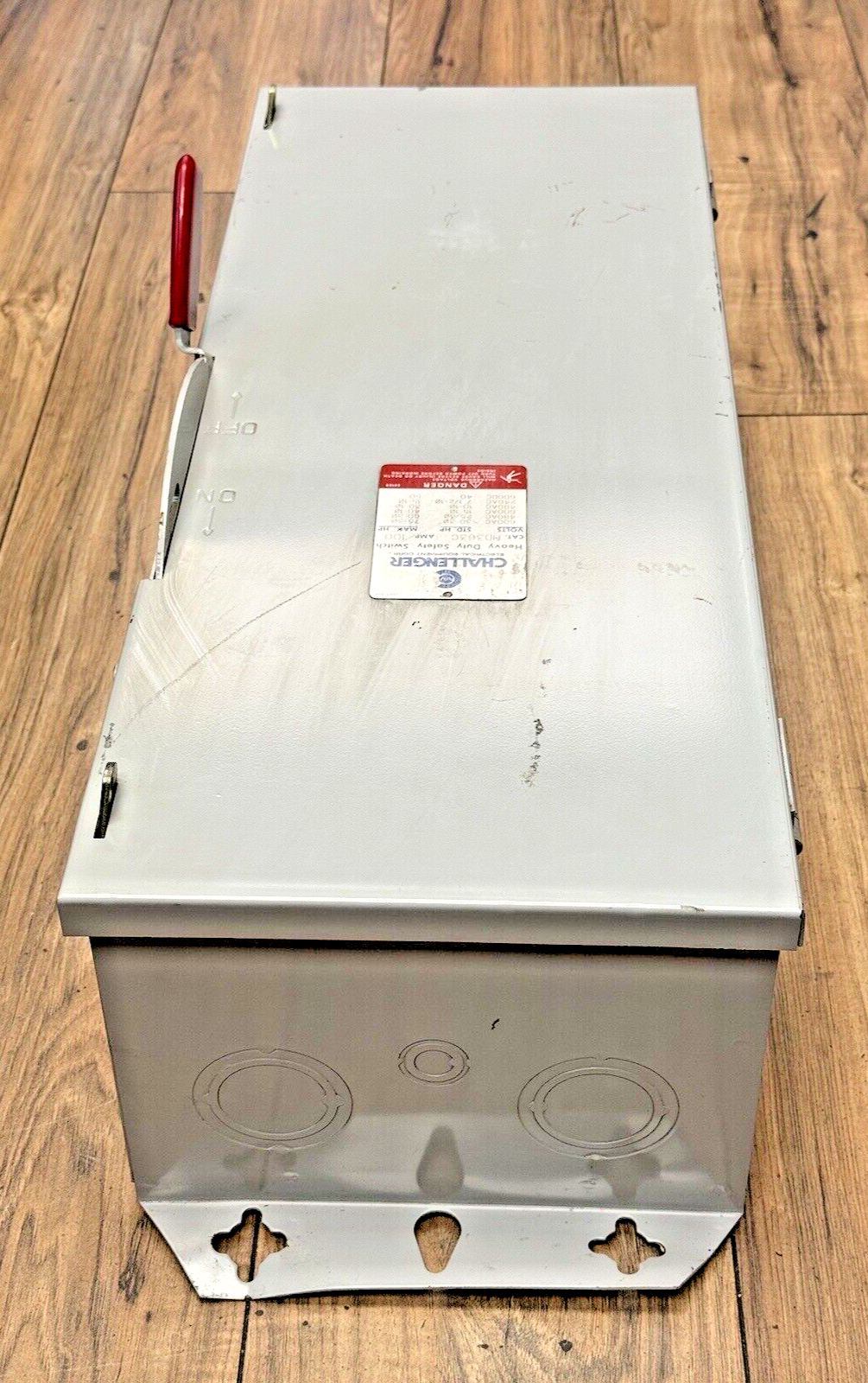 CHALLENGER - HD3630 - SAFETY SWITCH - 100 AMP, 3 POLE, 600 VAC, NEMA TYPE 13