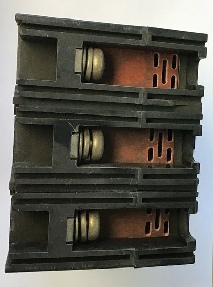 MITSUBISHI NF 100-S CIRCUIT BREAKER 30AMP 600VAC/250VDC 3POLE3