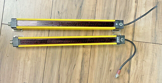 OMRON MSF4800A-30-0400 LIGHT CURTAIN TRANSMITTER AND RECEIVER 24VDC MS4800 STI0