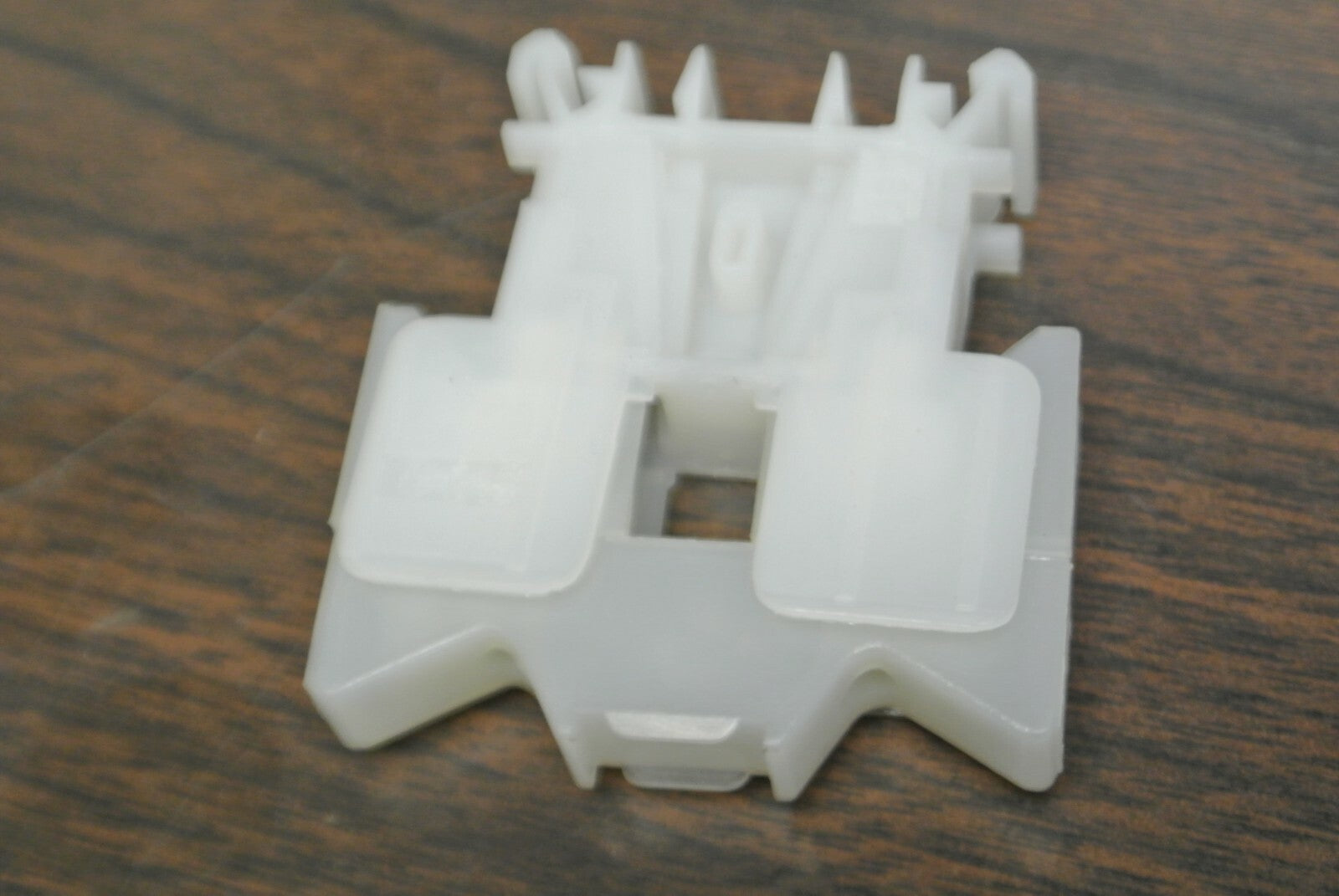 BUSS NDNLFD1-WH / FUSE HOLDER / 15A / 600V / DIN RAIL MOUNT / NEW SURPLUS2