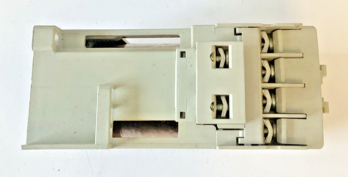 ALLEN BRADLEY 100-C16*D10 CONTACTOR SER.B 600VAC 30A6