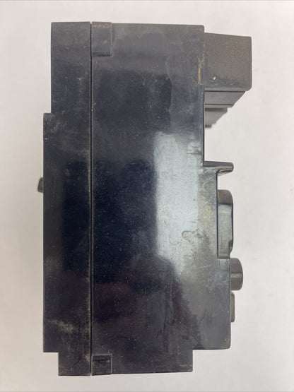 ITE/SIEMENS EE3-B030 CIRCUIT BREAKER 3POLE 30AMP 125/250VDC 240VAC2