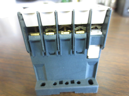 TELEMECANIQUE CA3KN22BD3 CONTACTOR 24V 10A 690V7