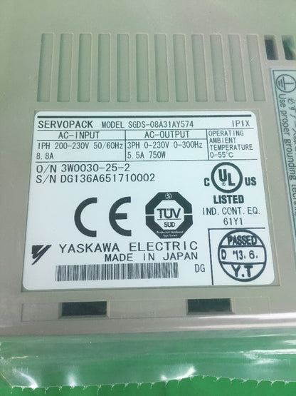 YASKAWA SERVO DRIVE SGDS-08A31AY574 230V 5.5A 750W1