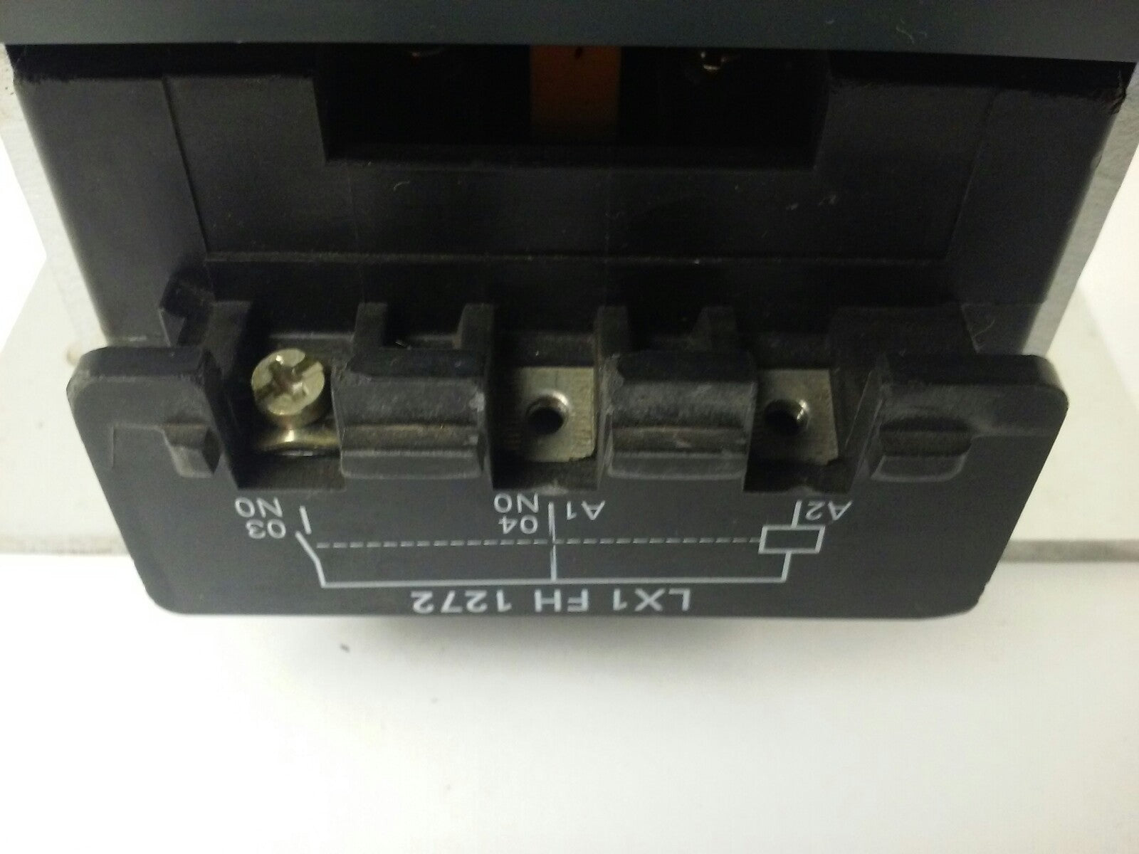 TELEMECANIQUE LC1F330 CONTACTOR,3PH,600VAC, 370A, 250HP, 120/127V 40/400HZ COIL8