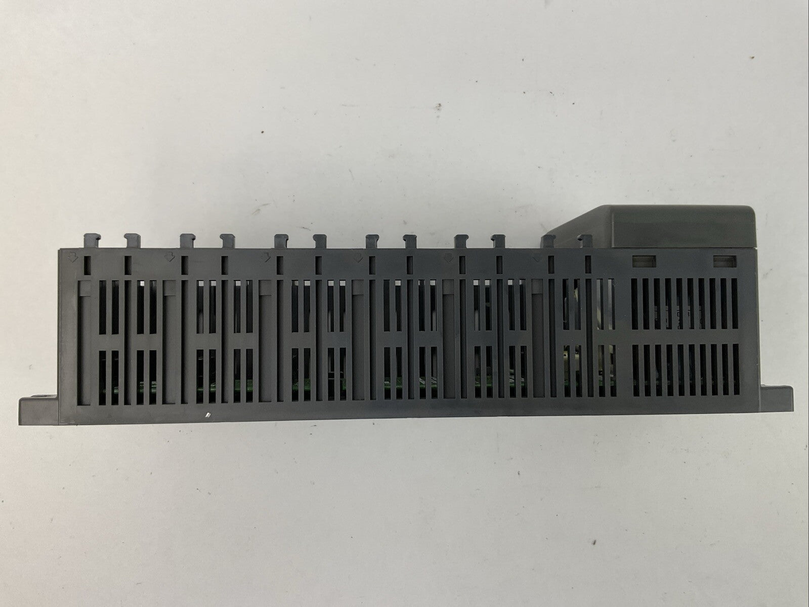 DIRECT 205 LOGIC KOYO D2-06B POWER SUPPLY 110/220VAC 6 SLOT RACK OUTPUT 24VDC6