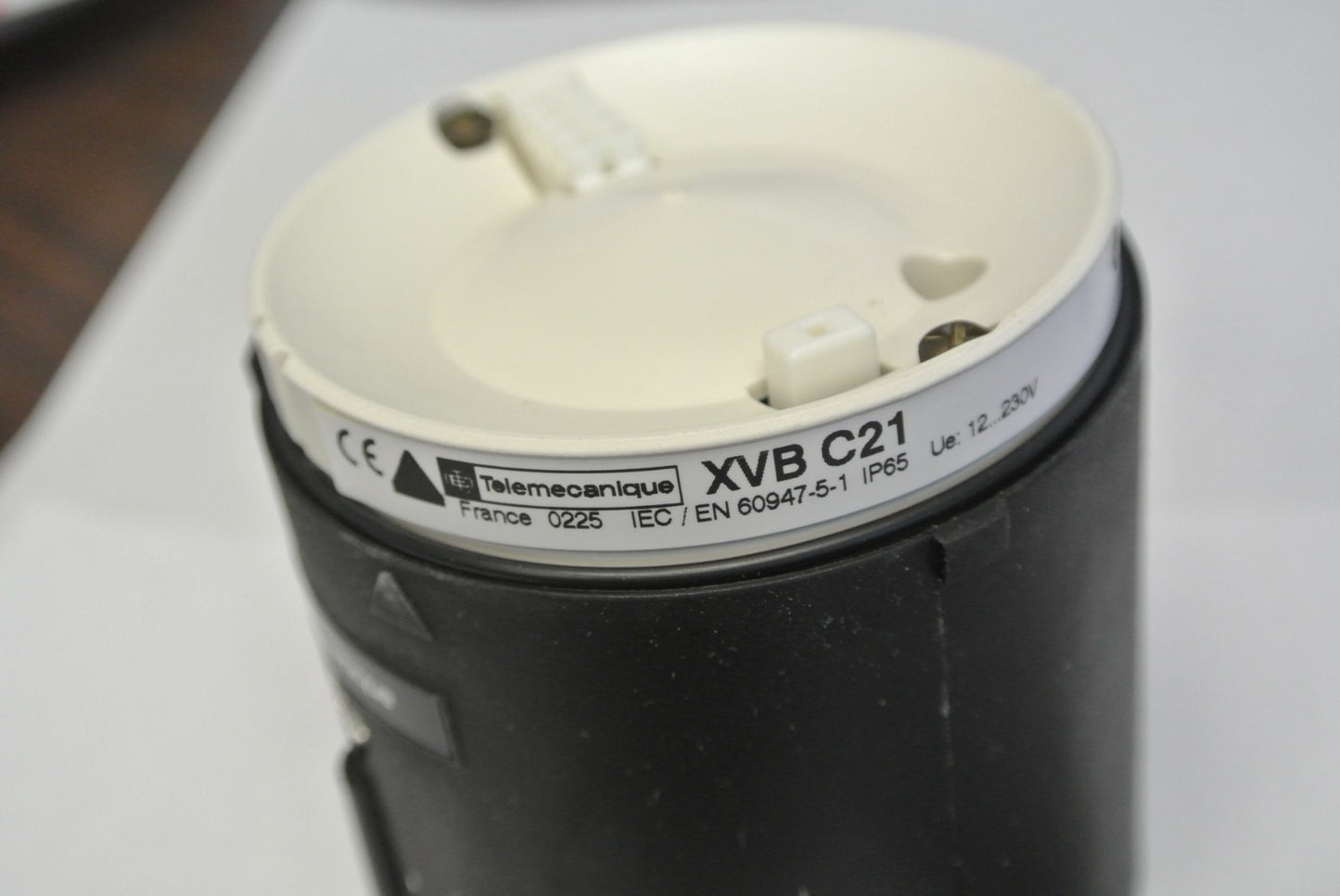 TELEMECANIQUE XVB C21 LIGHT TOWER BASE & COVER - 12-230V - NEW SURPLUS - 0845023