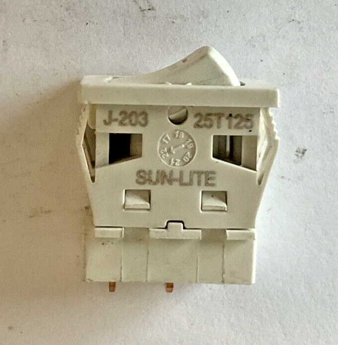SUN-LITE E143741 RANGE SWITCH 8A 125V J-203  ***LOTOF8***3