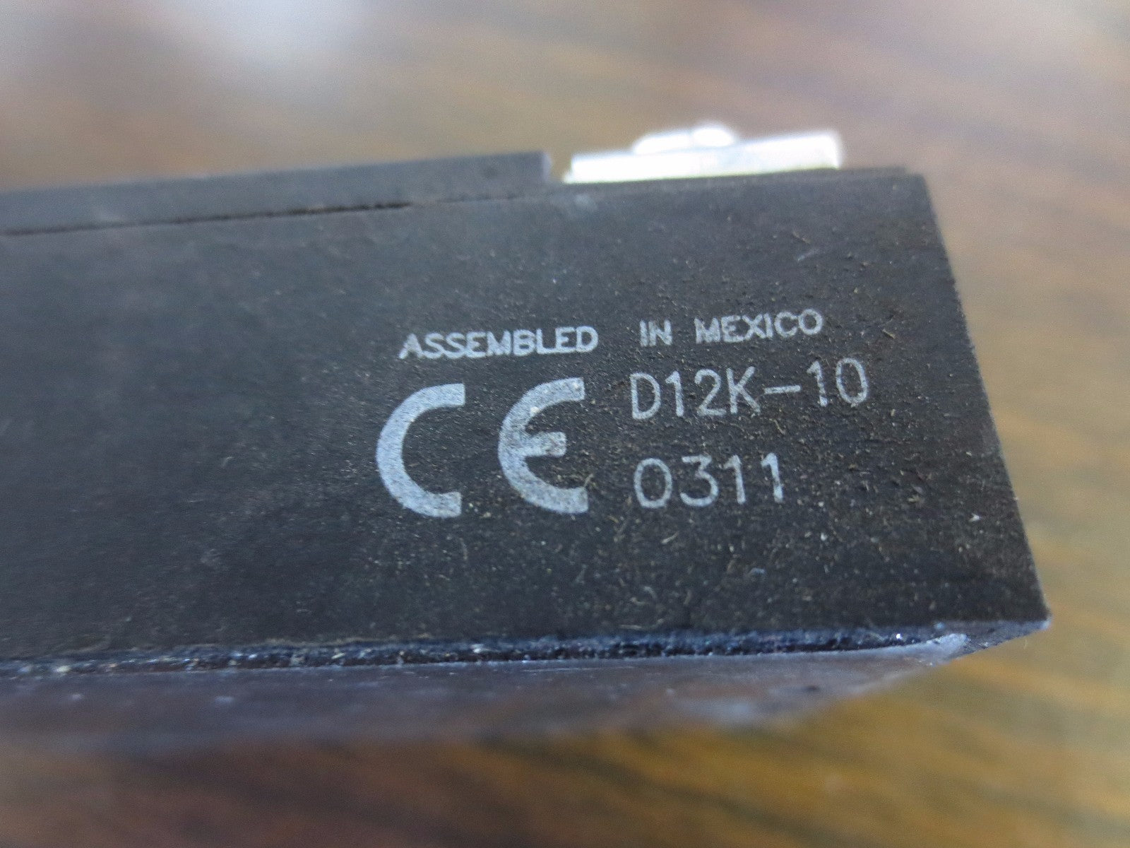 CRYDOM D1240-10 SOLID STATE RELAY - input 3-32V, output 120V. 40A3