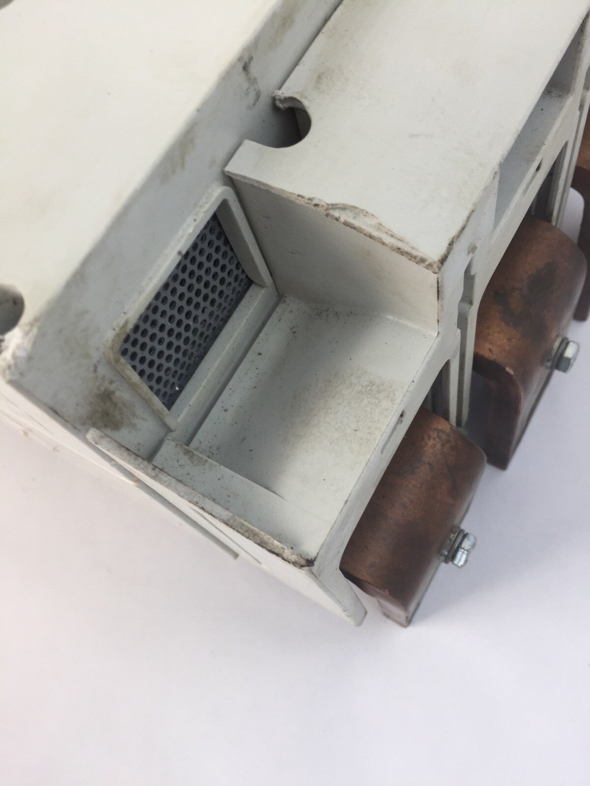 MOELLER NZMH4-AE CIRCUIT BREAKER 1200A 600VAC NZM4-XUHIV20 24VDC NZM H4-AE6