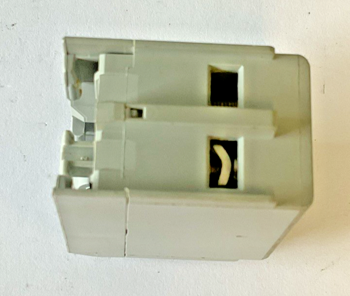 ALLEN BRADLEY 100-F AUX CONTACT BLOCK SER.B  10A 600V ***LOTOF4***2