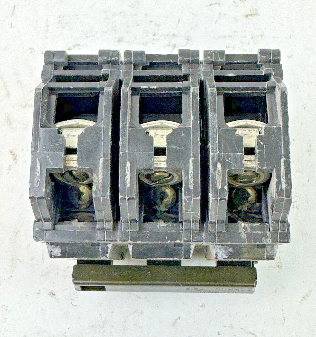GE - THQB320 - BOLT-ON - CIRCUIT BREAKER - 3 POLE/240VAC/20A6