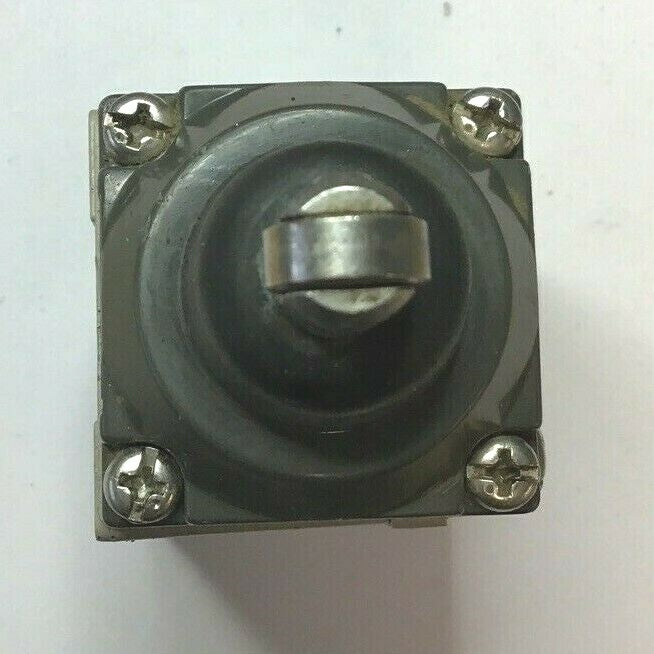 OMRON D4A-3E10N-GM LIMIT SWITCH 3A 24VDC TYPE 12