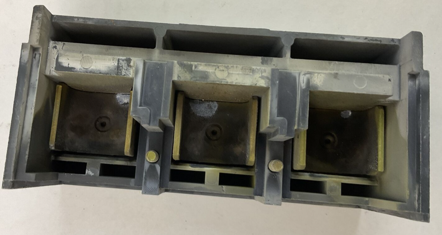 ALLEN BRADLEY 409-E156ND STARTER 600VAC 156A SER A COIL 115-120V 60HZ7