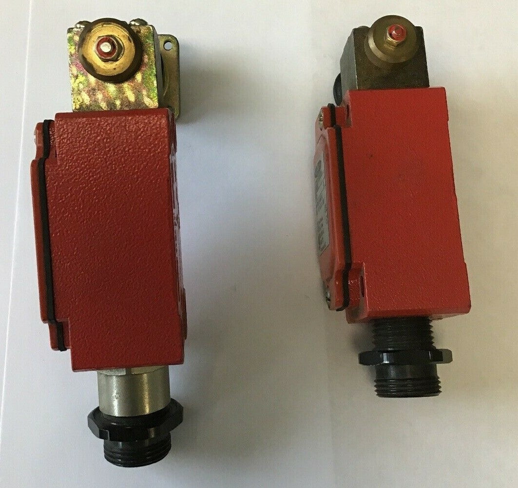 Banner SI-LM40KVE Interlock Body 49479 10A/Ui 400VAC ***(LOTOF2)***3