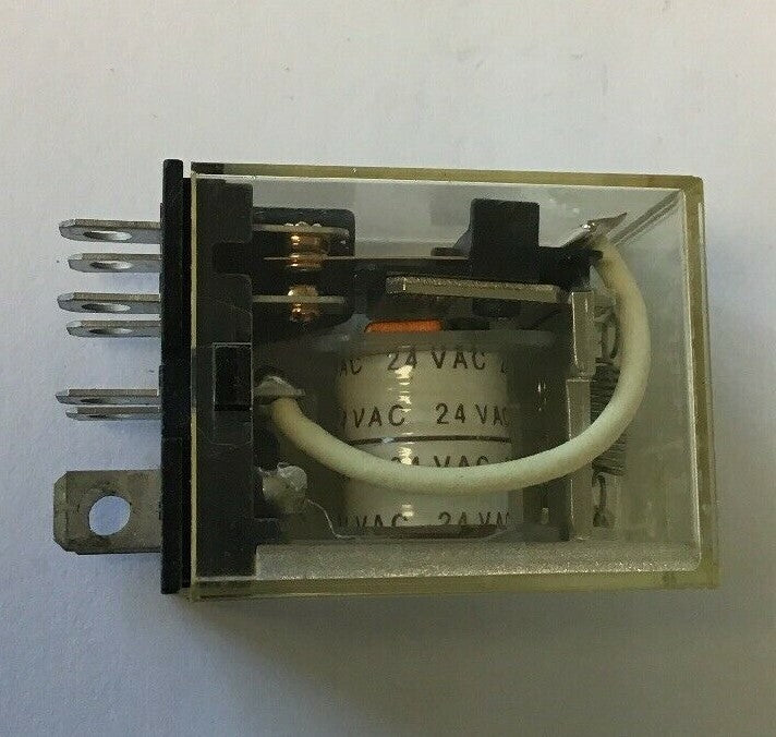 OMRON LY2 RELAY 240VAC 10A***LOTOF5***5