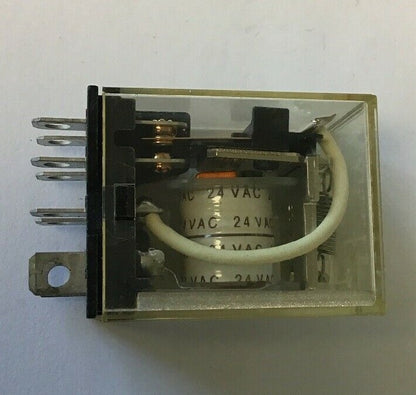 OMRON LY2 RELAY 240VAC 10A***LOTOF5***5