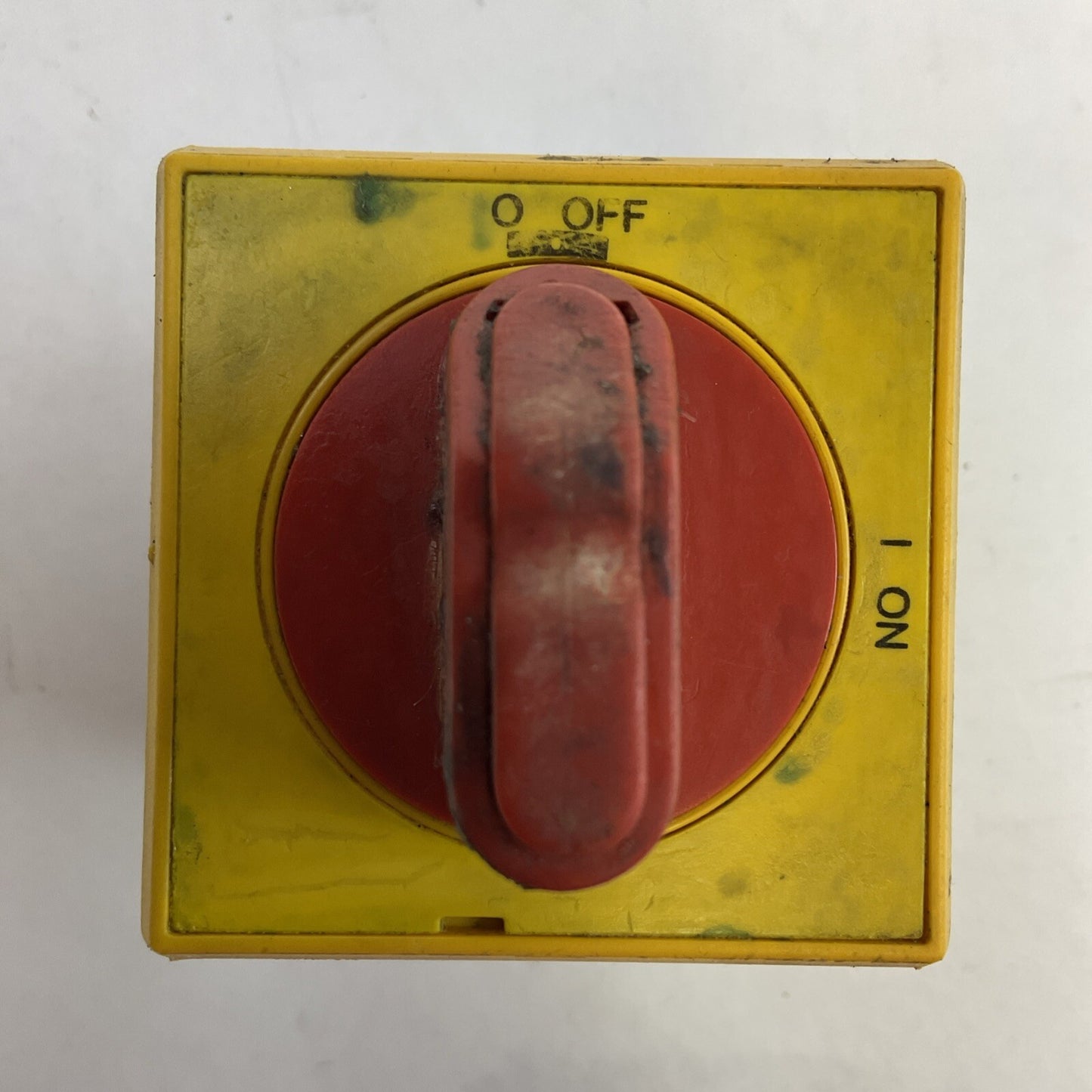 ABB OT40FT3 DISCONNECT SWITCH WITH KNOB2