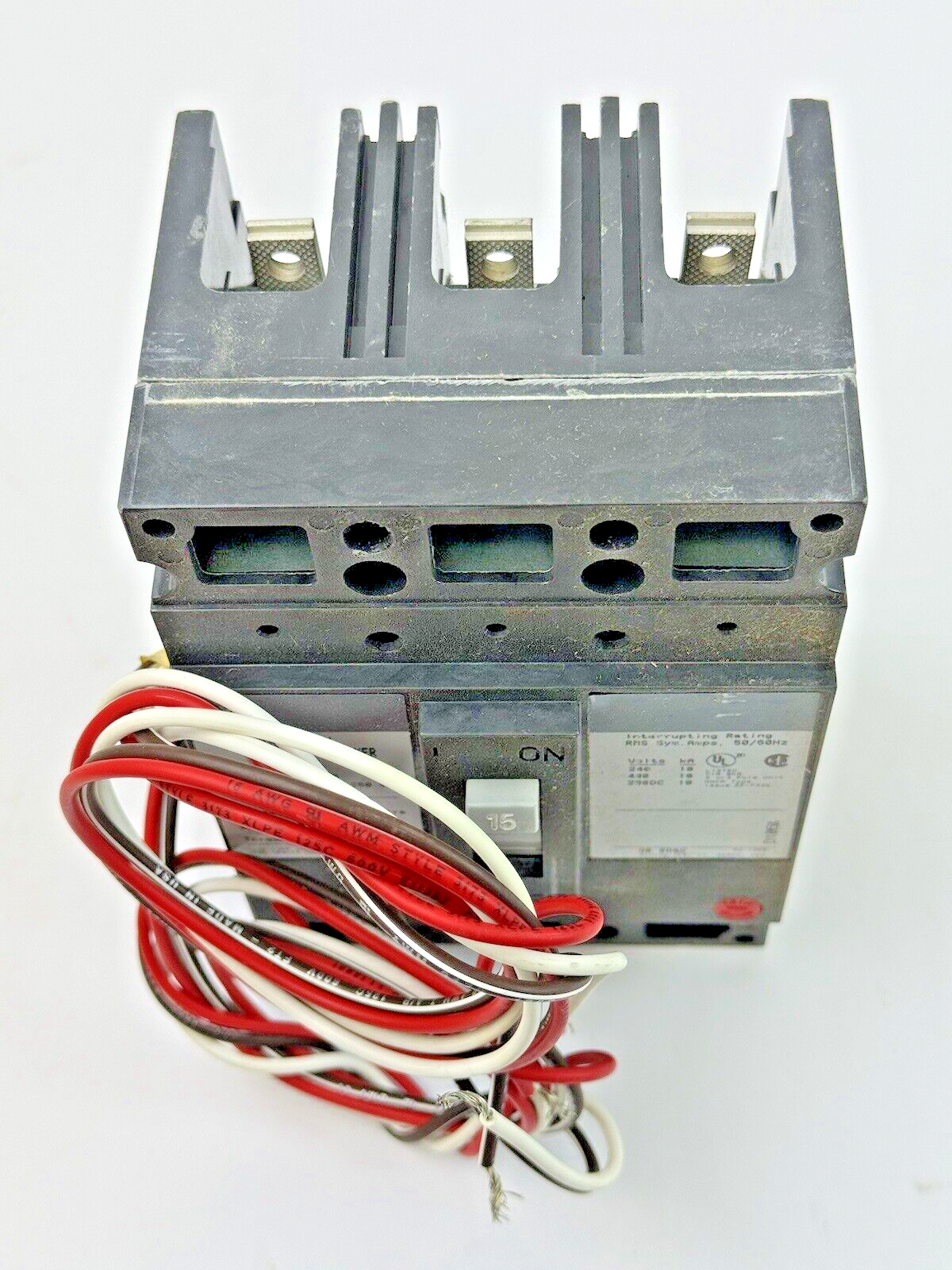 GE - TED134015 - IND. CIRCUIT BREAKER W/ AUX SWITCH - 15A, 480 VDC, 3 POLE - NEW10