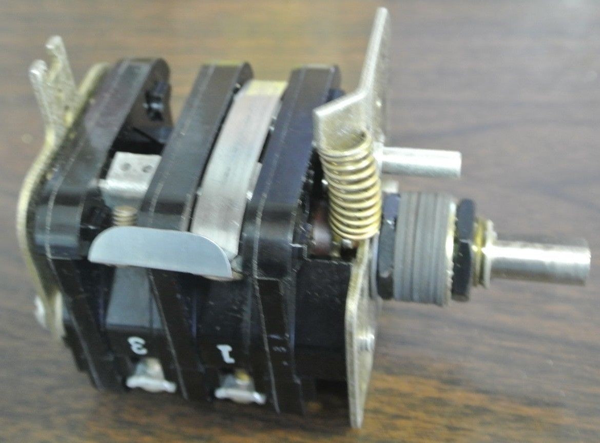 ALLEN-BRADLEY 887275 ROTARY PILOT SWITCH - SPECIAL - BULLETIN 806 - NEW SURPLUS1