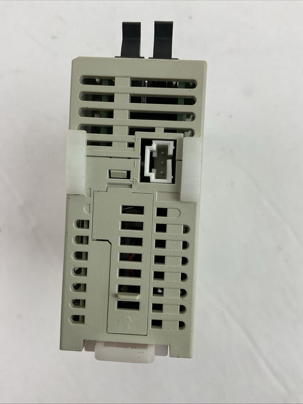 MITSUBISHI FX3uc-32MT/D PROGRAMMABLE CONTROLLER 24VDC 8W2