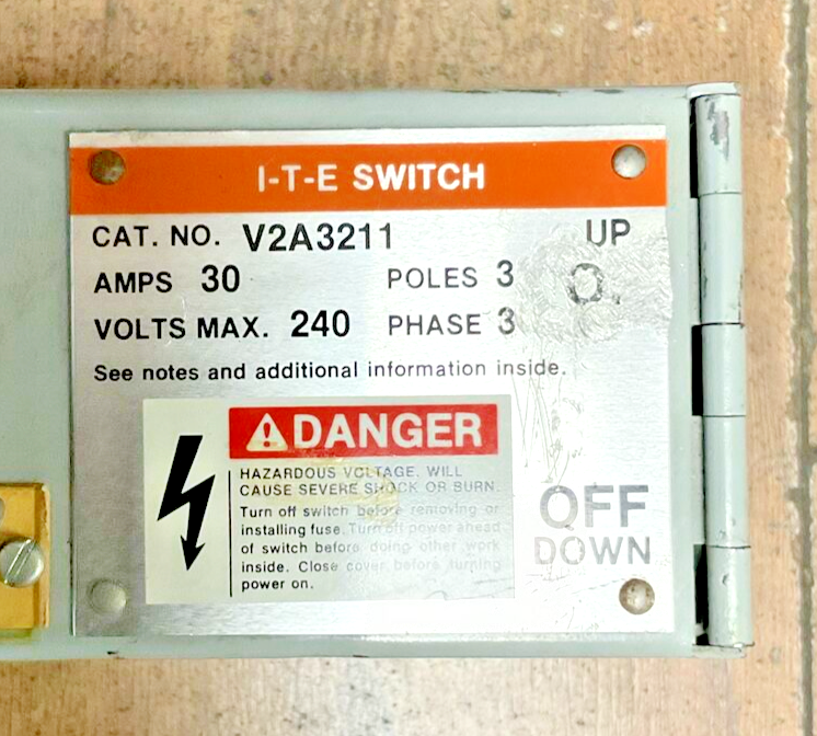 ITE V2A3211 TWIN PANELBOARD SWITCH 3POLE 3PH 30A 240V2