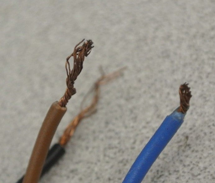 ALLEN-BRADLEY 871C-K8B18 CYLINDRICAL INDUCTIVE PROXIMITY SWITCH / 10-30VDC 18mm3