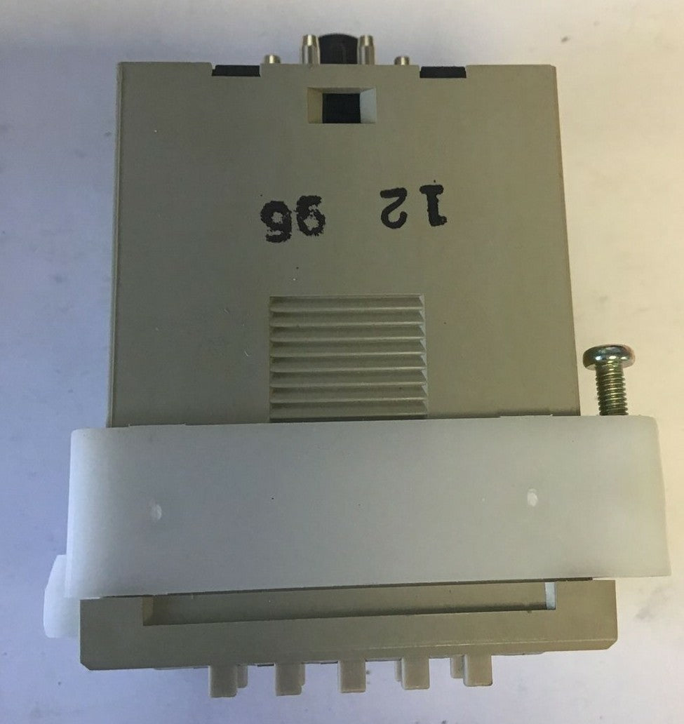 TENOR LE3S TIMER 5A 250VAC 50/60HZ 240VDC4