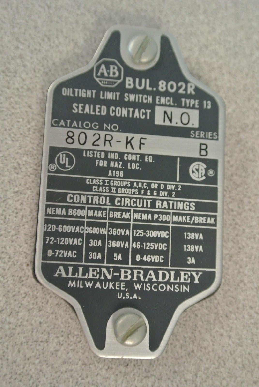 ALLEN-BRADLEY 802R-KF / OILTIGHT LIMIT SWITCH, SIDE PUSH ROLLER / NEW SURPLUS1