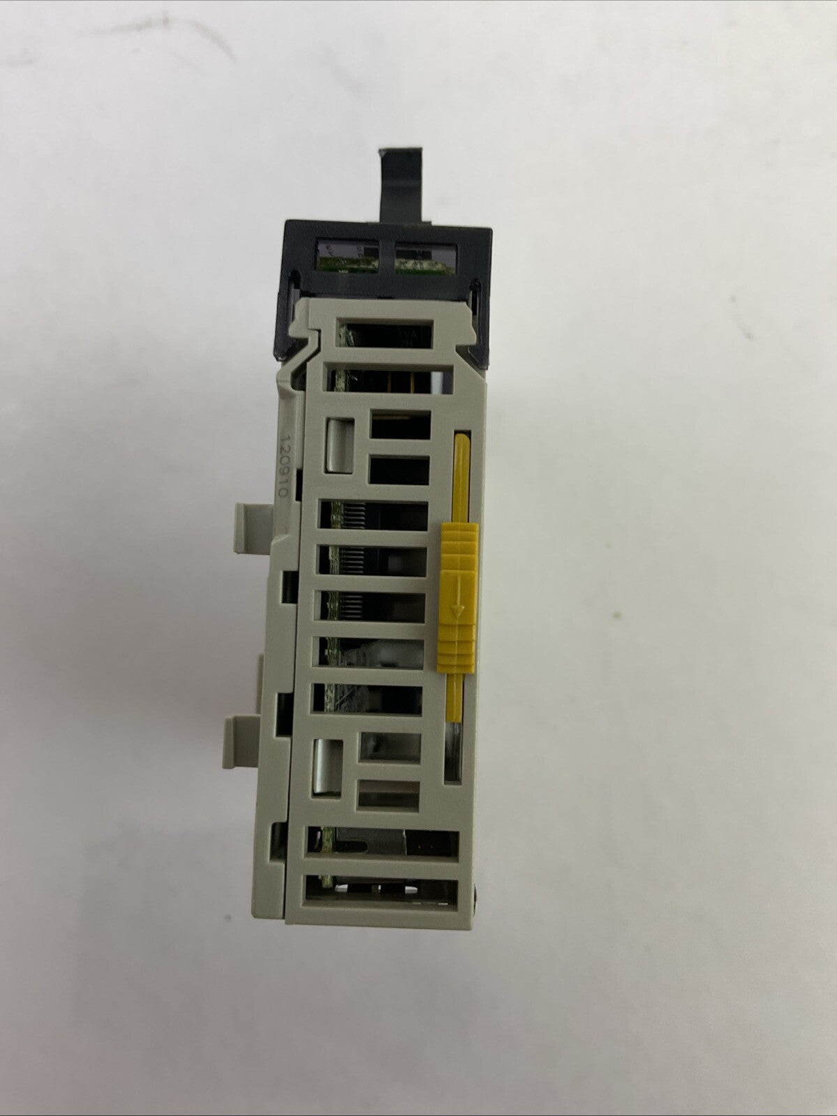 OMRON CJ1W-OD233 OUTPUT UNIT 24VDC 0.5A5