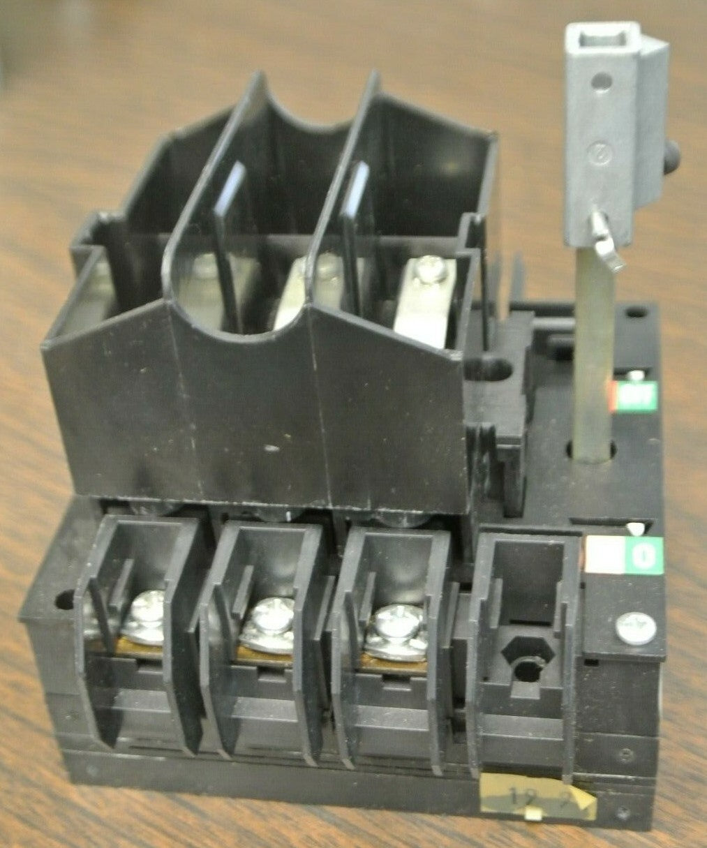 BRYANT 67FSN30 FUSED DISCONNECT SWITCH / 30A / 3-POLE / 600VAC / NEW SURPLUS4