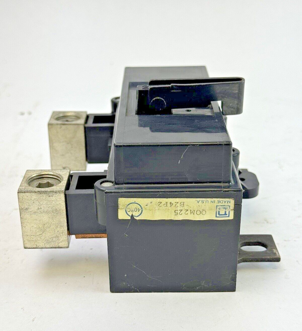 SQUARE D - QOM225 - MAIN CIRCUIT BREAKER - 2 POLE/ 225 A/ 240 VAC5