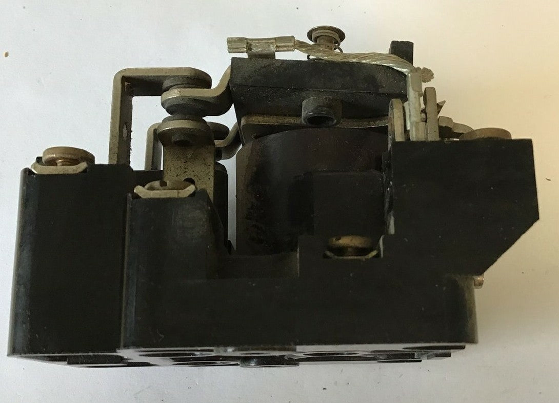 STRUTHERS-DUNN 425XBX RELAY- COIL 120V 50/60HZ 1HP 30A 120/240V 1PH3