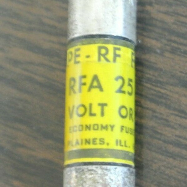 BOX of 10 / ECONOMY RFA25 TYPE RF FUSE / 25A / 130V / NEW SURPLUS2