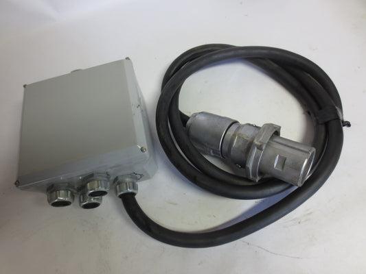 CROUSE-HINDS APJ6485 + CARLON 54D1 JUNCTION BOX + (4) 30H BKP CONNECTORS0