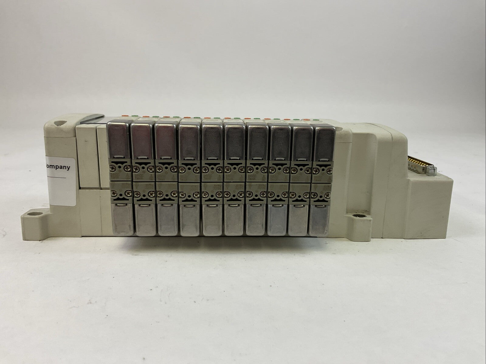 SMC VV5QC11-12C4FD0-N D-SUB CONNECTOR BASE (10)VQC1401N-51 SOLENOID VALVE3