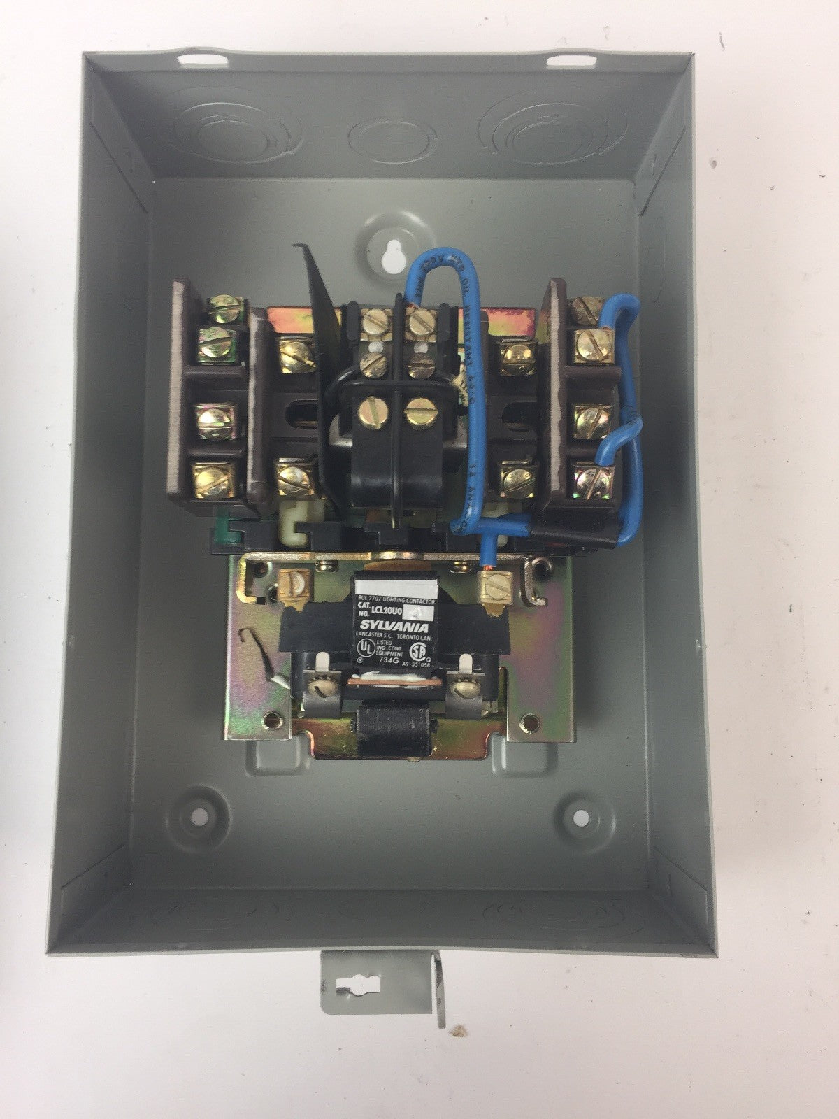 SYLVANIA LCL20A004-76 LIGHTING CONTACTOR 600VAC COIL 110-120V 60HZ 110V 50HZ5