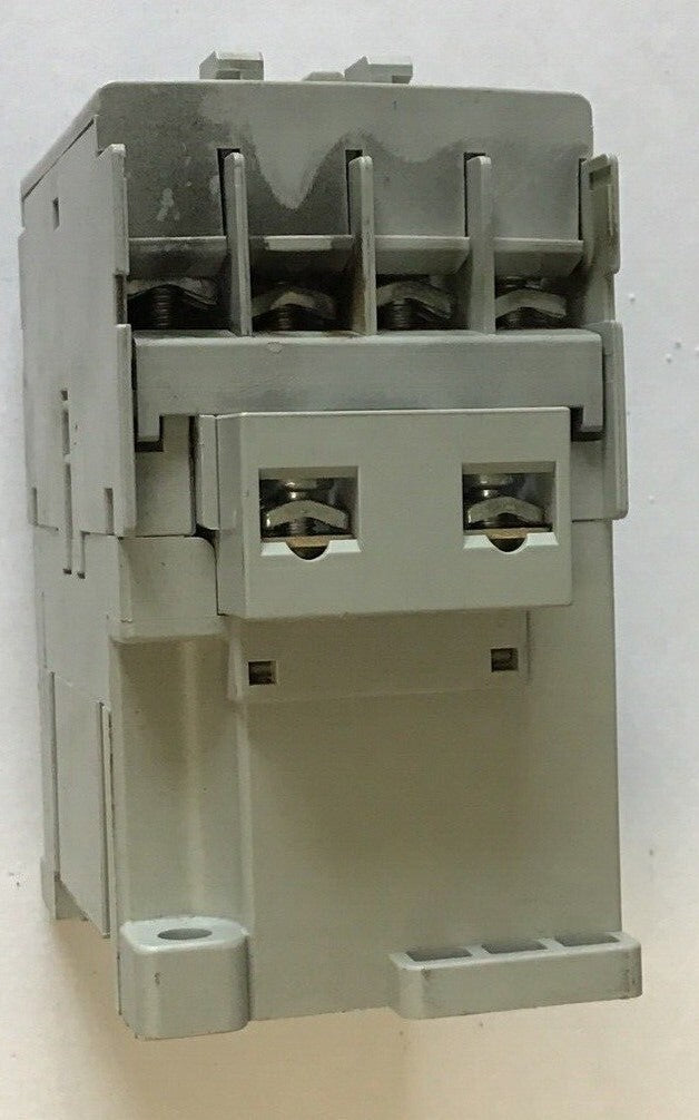ALLEN BRADLEY 300-AOE*930 CONTACTOR SER.C 18A 600VAC 24VDC6
