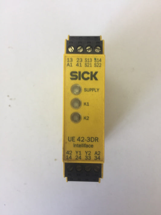 SICK UE 42-3DR3D2 SAFETY RELAY 24V AC/DC 0
