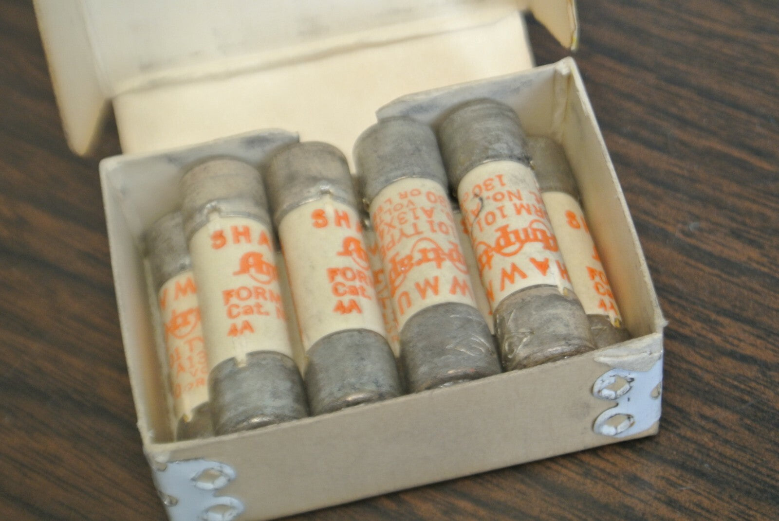 LOT of 9 / SHAWMUT A13X4 SEMICONDUCTOR FUSES / 4A / 130V / NEW SURPLUS0