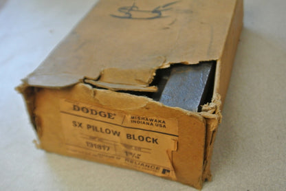 DODGE / RELIANCE 131817 / SX PILLOW BLOCK BALL BEARING UNIT 1-15/16" NEW SURPLUS10