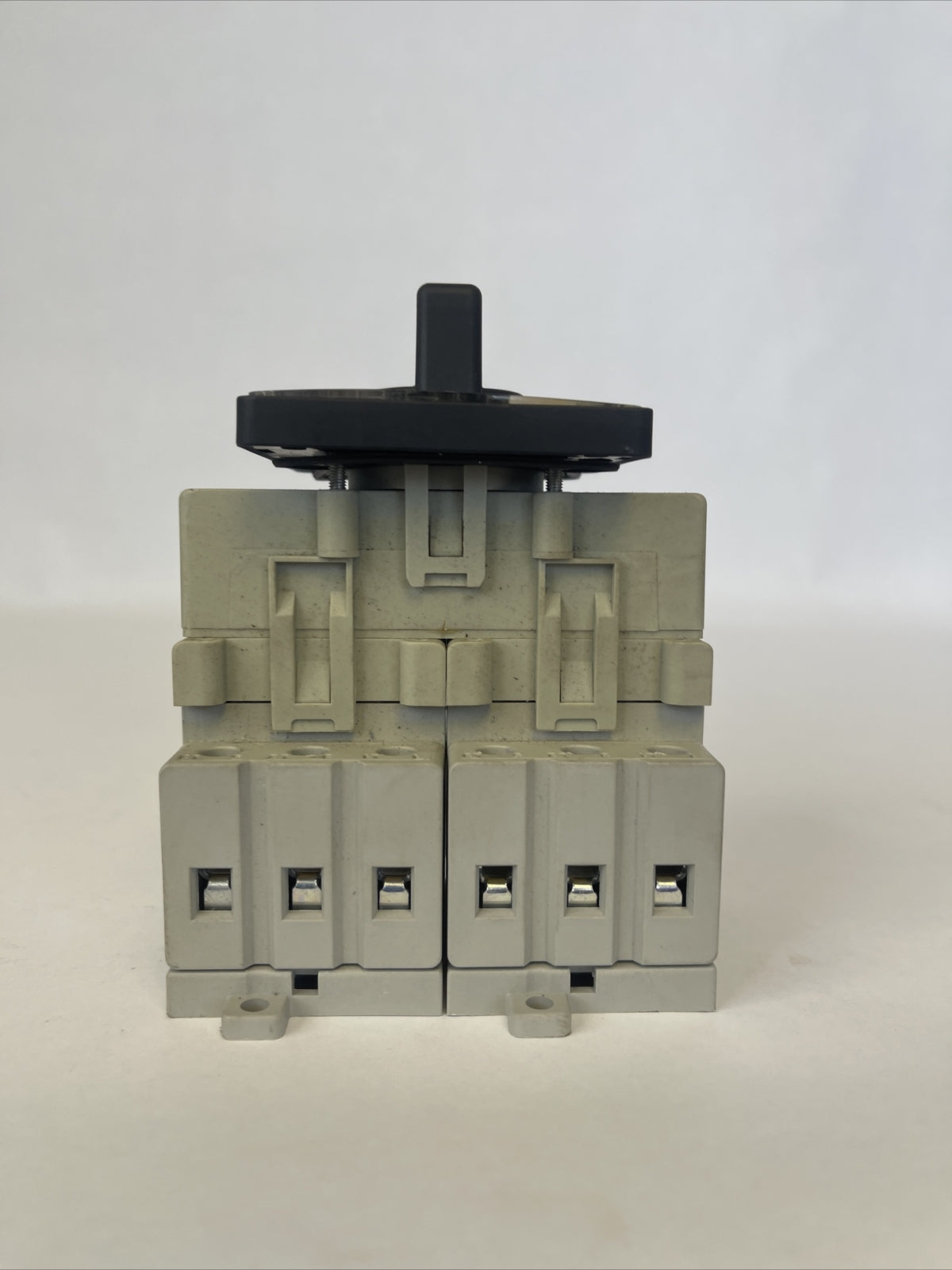 ALLEN BRADLEY 194-A25-3753 DISCONNECT SWITCH 25A 600VAC SER B 10HP6