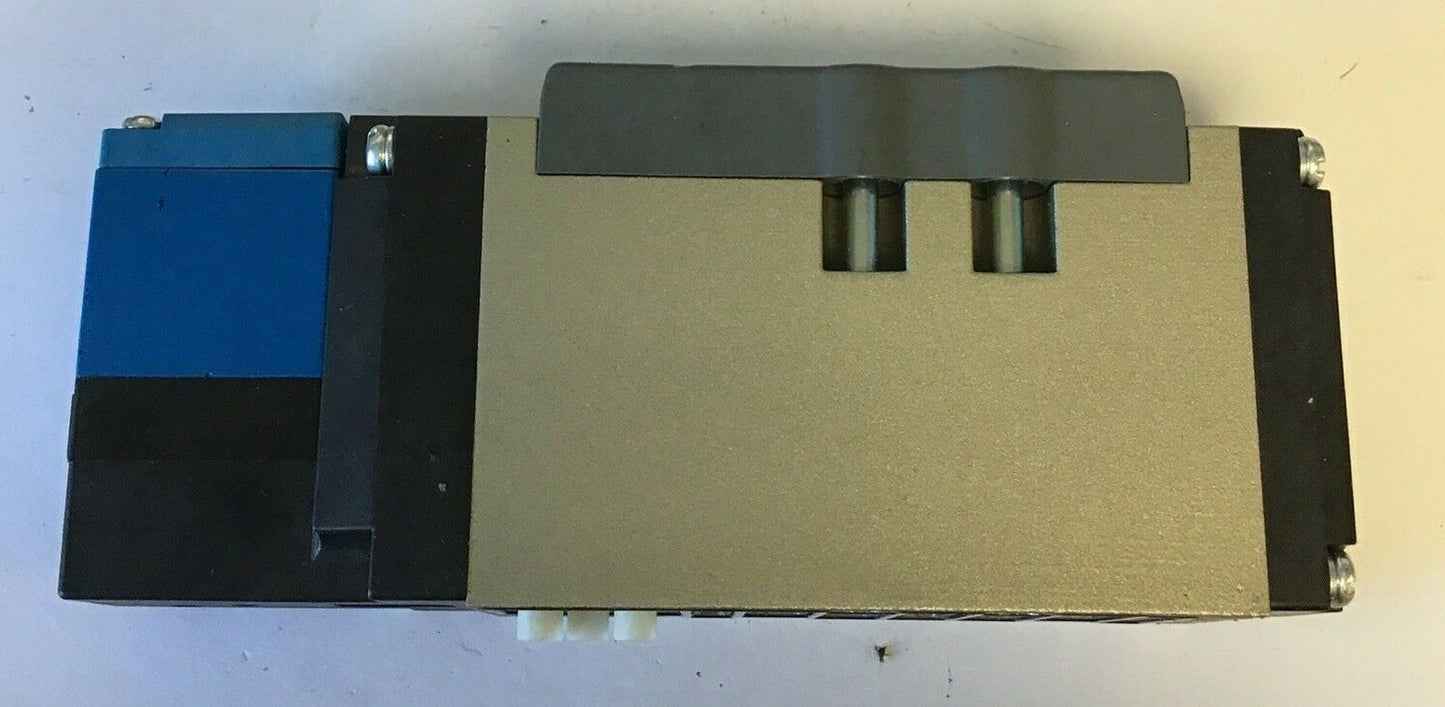 SMC VSR8-6-FG-S-3EZ-V1 SOLENOID VALVE 142PSI5