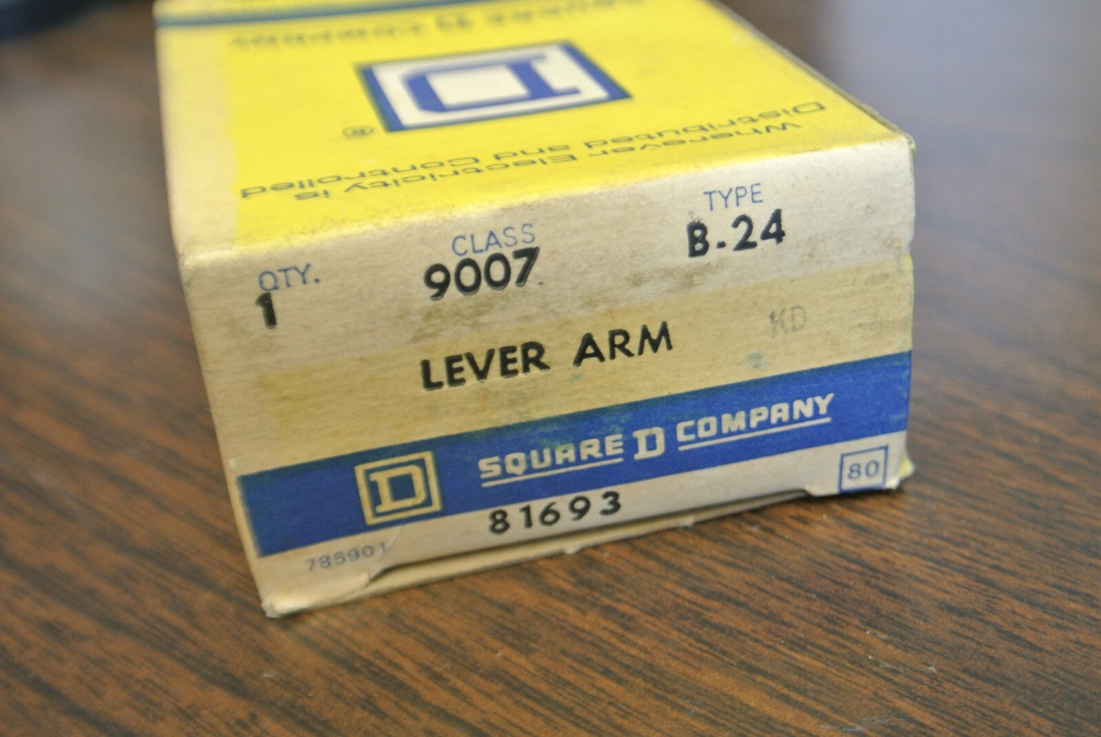 SQUARE D 9007 B-24 LIMIT SWITCH LEVER ARM / STEEL ROLLER, 2-1/2"L NEW SURPLUS7