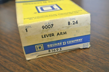 SQUARE D 9007 B-24 LIMIT SWITCH LEVER ARM / STEEL ROLLER, 2-1/2"L NEW SURPLUS7