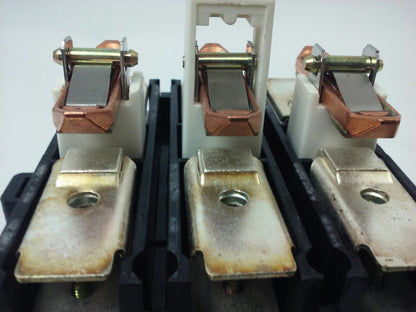 ABB EH160 CONTACTOR, 3PH, 3P BREAKING, 600V, 50-150H.P., 190A, CHIP PLASTIC3