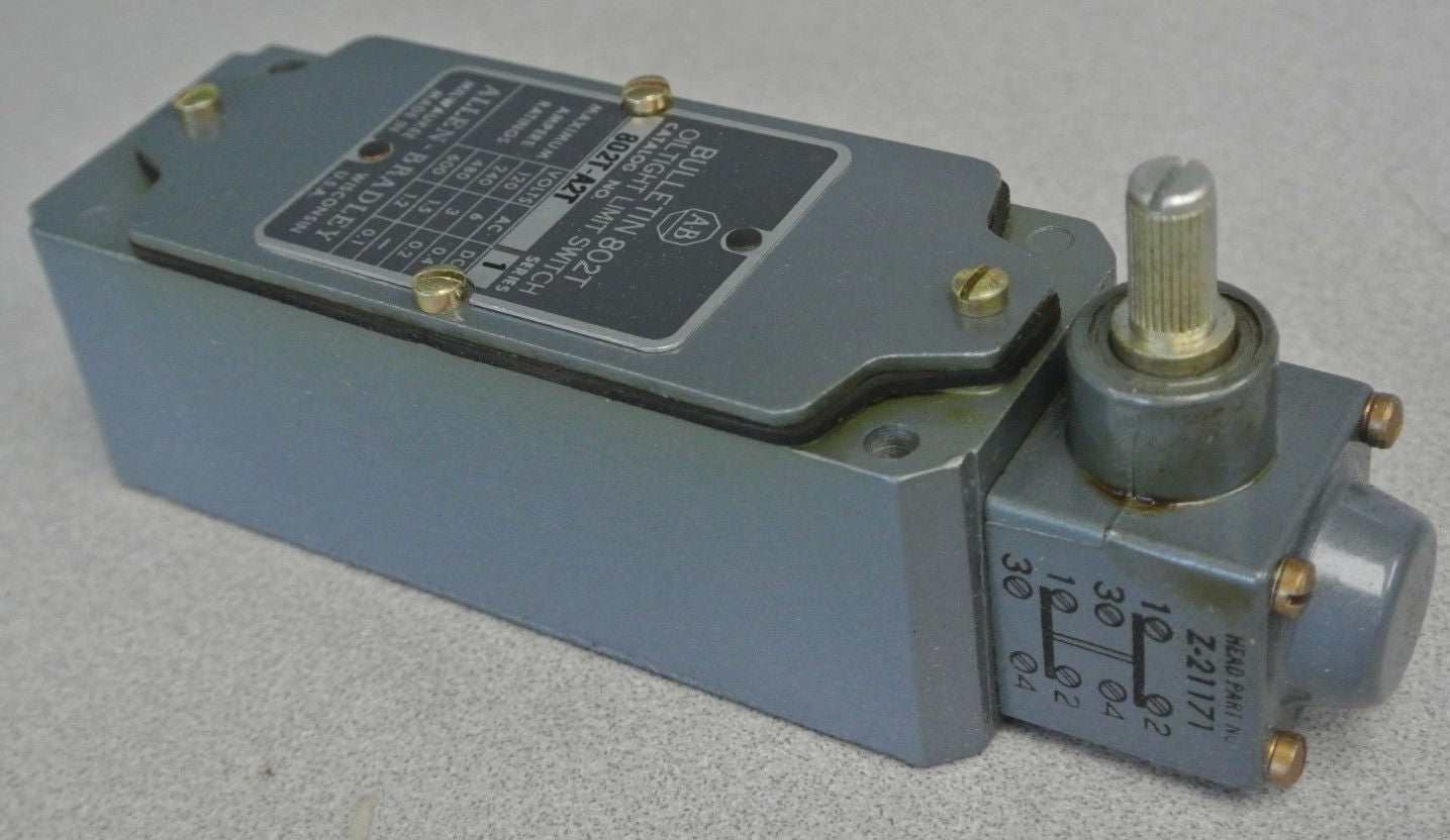 ALLEN-BRADLEY 802T-A2T OILTIGHT LIMIT SWITCH / SPRING RETURN / NEW SURPLUS0