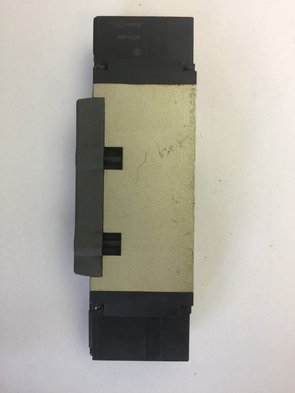 SMC VSR8-8-FHG-D-3Z-V1 SOLENOID VALVE 24 VDC 0.075 AMPS 1.8 WATTS5