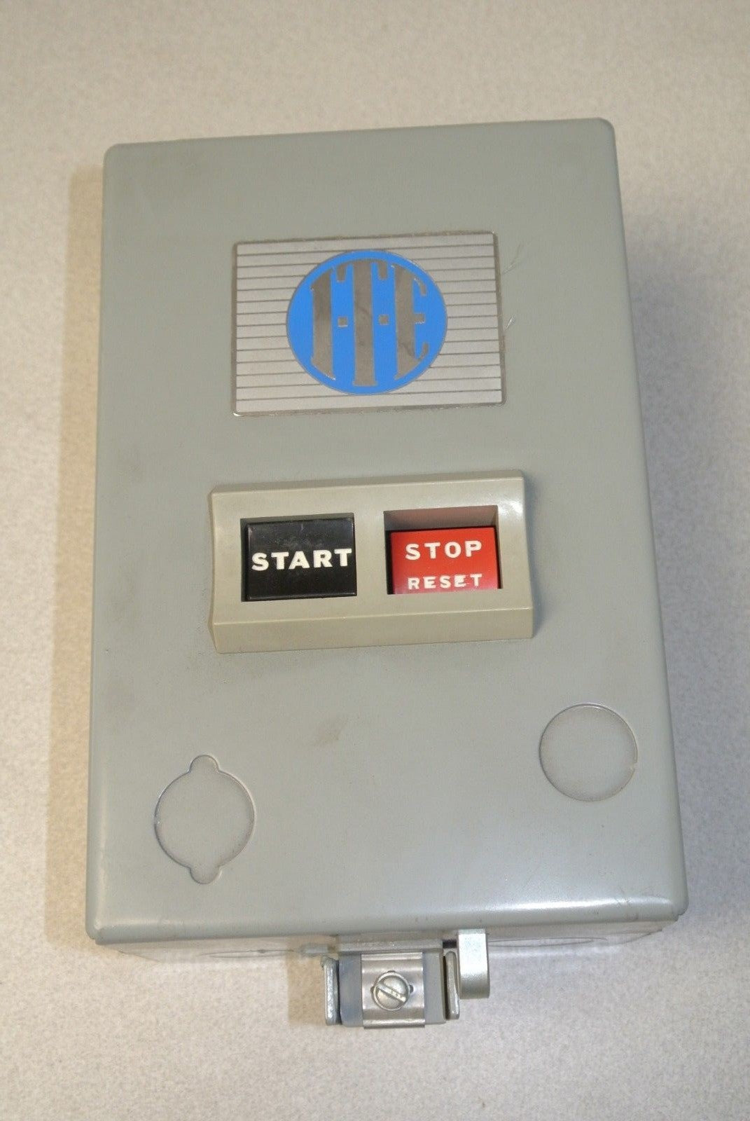 I-T-E C202B1 / INTEGRAL H.P. MANUAL STARTER / 2-POLE / 115-/230V / NEW SURPLUS6